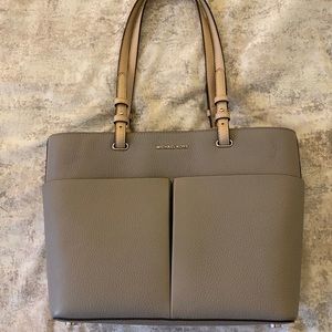 MICHAEL Michael Kors Bedford Medium Top Zip Pocket Tote